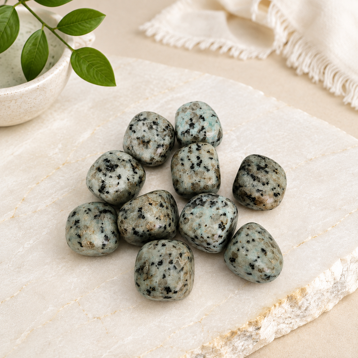 Kivi Jasper Doğal Taş 1 Adet 30 Gr – Kiwi Jasper Tamburlanmış Enerji ve Koleksiyon Taşı